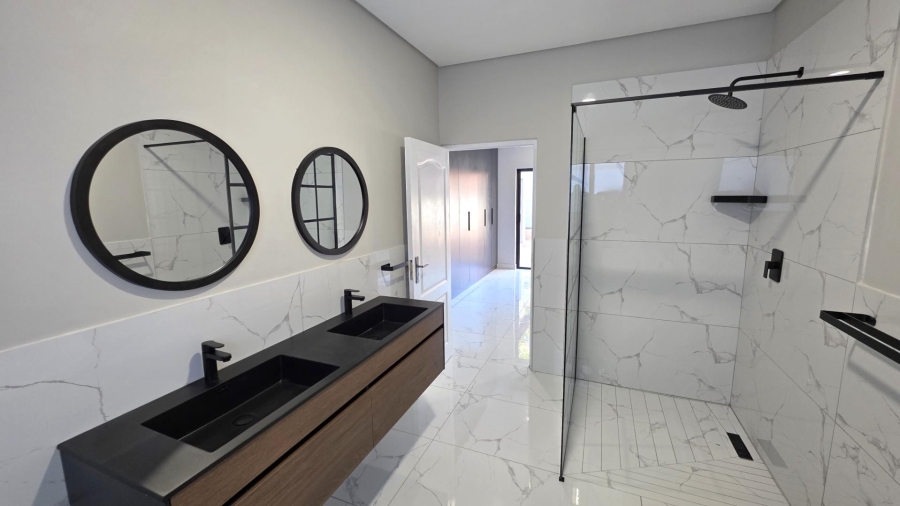 4 Bedroom Property for Sale in Melodie North West